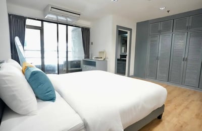 Location d'appartement moderne et spacieux de 2 chambres dans le district de Pathum Wan, Bangkok, Thaïlande