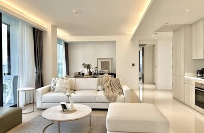 Location d'appartement spacieux et lumineux de 2 chambres dans le district de Khlong Toei, Bangkok, Thaïlande