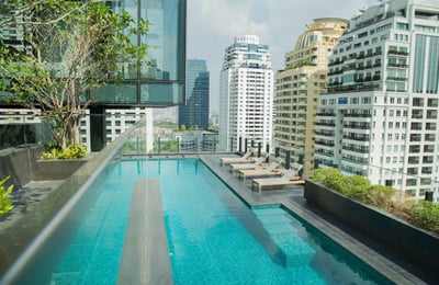 Location d'appartement spacieux et lumineux de 2 chambres dans le district de Khlong Toei, Bangkok, Thaïlande