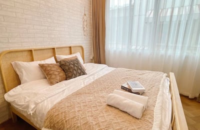 Alquiler de apartamento moderno de 2 dormitorios en el distrito de Phra Nakhon, Bangkok, Tailandia