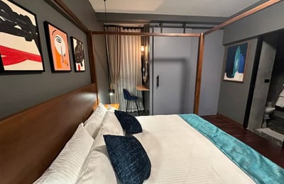 Location d'appartement moderne de 1 chambre avec vue sur le jardin et la ville à Khlong Toei Nuea, Bangkok, Thaïlande