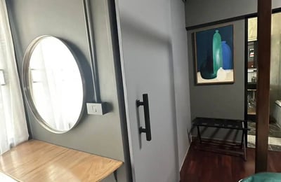 Location d'appartement moderne de 1 chambre avec vue sur le jardin et la ville à Khlong Toei Nuea, Bangkok, Thaïlande