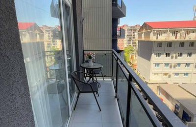 Alquiler de apartamento cómodo con un dormitorio, 54 m², Batumi, Georgia