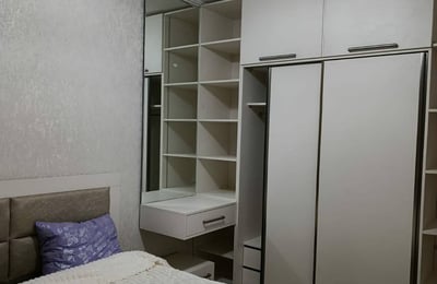 Location d’un appartement lumineux et meublé avec deux chambres, 74 m², Batoumi, Géorgie