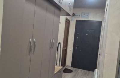 Appartement lumineux de 65 m² avec rénovation récente à louer à long terme à Batumi, Géorgie