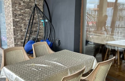 Appartement spacieux de 180 m² à louer à long terme à Batumi, Géorgie