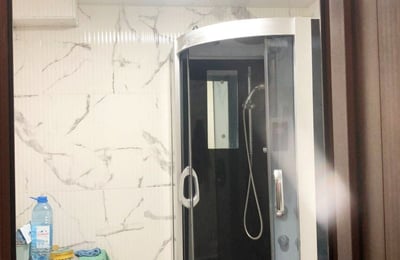 Просторная меблированная квартира 90 м² с видом на море в аренду, Батуми, Грузия