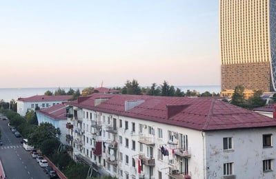 Просторная меблированная квартира 90 м² с видом на море в аренду, Батуми, Грузия