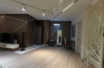 Location appartement spacieux meublé, 121 m², Batumi, Géorgie