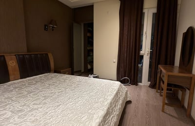 Location appartement spacieux meublé, 121 m², Batumi, Géorgie