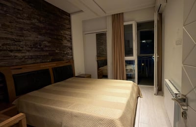 Location appartement spacieux meublé, 121 m², Batumi, Géorgie