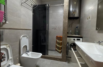 Location appartement spacieux meublé, 121 m², Batumi, Géorgie