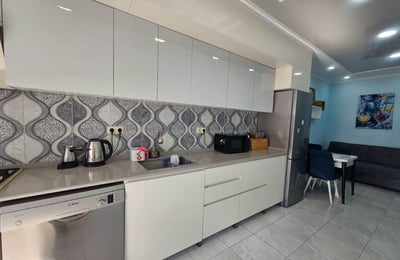 Geräumige möblierte wohnung zur miete, 80 m², Batumi, Georgien