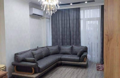 Alquiler de apartamento con 3 dormitorios, 75 m², Batumi, Georgia