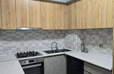 Alquiler de apartamento con 3 dormitorios, 75 m², Batumi, Georgia