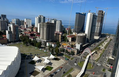 Alquiler de apartamento amplio, amueblado, 82 m², Batumi, Georgia