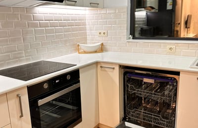 Alquiler de apartamento amplio, amueblado, 82 m², Batumi, Georgia