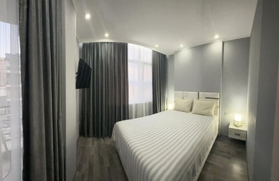 Location appartement spacieux, meublé, 72 м², Batumi, Géorgie