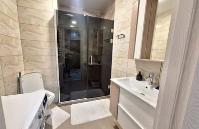 Location appartement spacieux, meublé, avec vue sur la mer et les montagnes, 65 м², Batumi, Géorgie