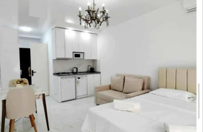 Location appartement lumineux, moderne, 36 м², Batumi, Géorgie