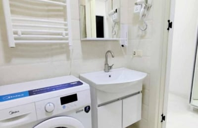 Location appartement lumineux, moderne, 36 м², Batumi, Géorgie