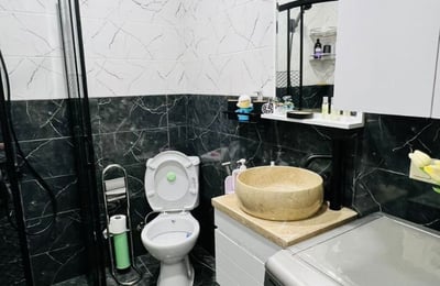 Location appartement moderne, confortable, avec balcon, 45 м², Batumi, Géorgie