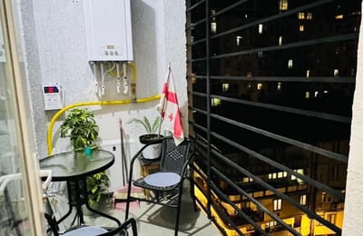 Location appartement moderne, confortable, avec balcon, 45 м², Batumi, Géorgie