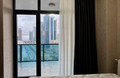 Alquiler de apartamento luminoso, cómodo, 75 m², Batumi, Georgia