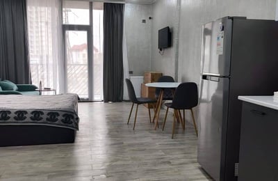 Location studio confortable, meublé, proche de la mer, 35 м², Batumi, Géorgie