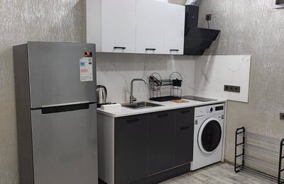 Location studio confortable, meublé, proche de la mer, 35 м², Batumi, Géorgie