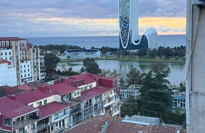 Location appartement lumineux, confortable, 80 м², Batumi, Géorgie