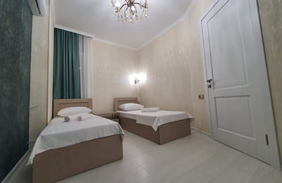 Alquiler de apartamento amplio, moderno, 130 m², Batumi, Georgia