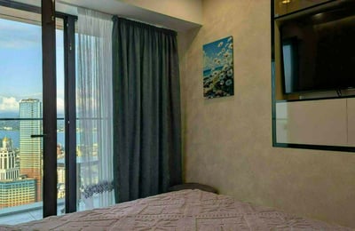 Аренда меблированной квартиры с видом на море и горы, 50 м², Батуми, Грузия