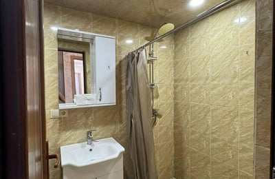 Alquiler de amplio y cómodo apartamento, 82 m², Batumi, Georgia