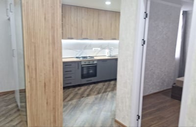 Alquiler de nuevo y cómodo apartamento, 80 m², Batumi, Georgia