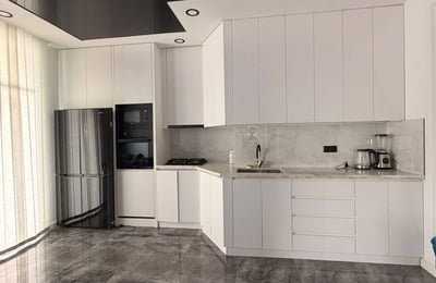 Helle, geräumige Wohnung zur Miete, 100 м², Batumi, Georgien