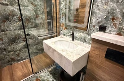 Helle, geräumige Wohnung zur Miete, 100 м², Batumi, Georgien