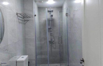 Alquiler de moderno apartamento amueblado con vista panorámica, 70 m², Batumi, Georgia