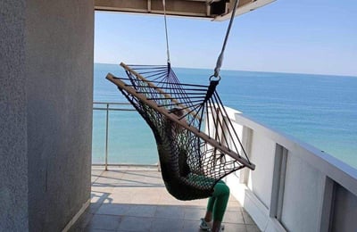 Alquiler de moderno apartamento amueblado con vista panorámica, 70 m², Batumi, Georgia