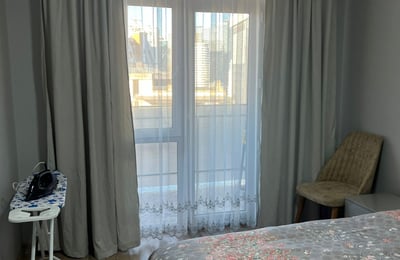 Alquiler de luminoso apartamento con 2 dormitorios, 65 m², Batumi, Georgia