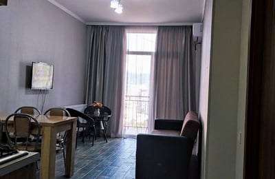 Location d’un appartement confortable et meublé, 45 м², Batouми, Géоргие