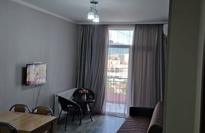Location d’un appartement confortable et meublé, 45 м², Batouми, Géоргие