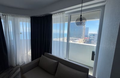Аренда панорамной, полностью меблированной квартиры, 56 м², Батуми, Грузия