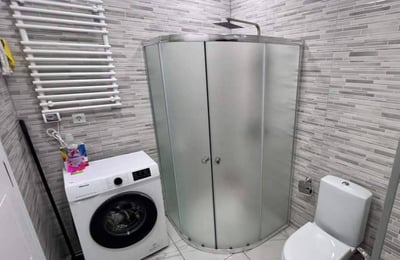 Alquiler de estudio cómodo en Komuna Tower, Batumi, Georgia