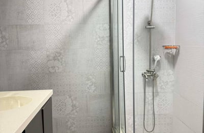 Bright and spacious 110 m² apartment for rent, Batumi, Georgia