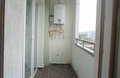 Helle und komfortable 83 m² Wohnung zu vermieten, Batumi, Georgien