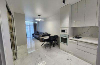 Alquiler de un apartamento moderno y amueblado de 50 m² en Batumi, Georgia