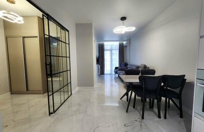 Alquiler de un apartamento moderno y amueblado de 50 m² en Batumi, Georgia