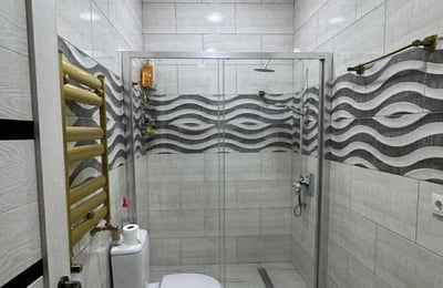 Аренда уютной, меблированной квартиры с двумя спальнями, 60 м², Батуми, Грузия