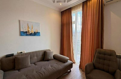 Аренда просторной, меблированной квартиры с двумя светлыми спальнями, 85 м², Батуми, Грузия